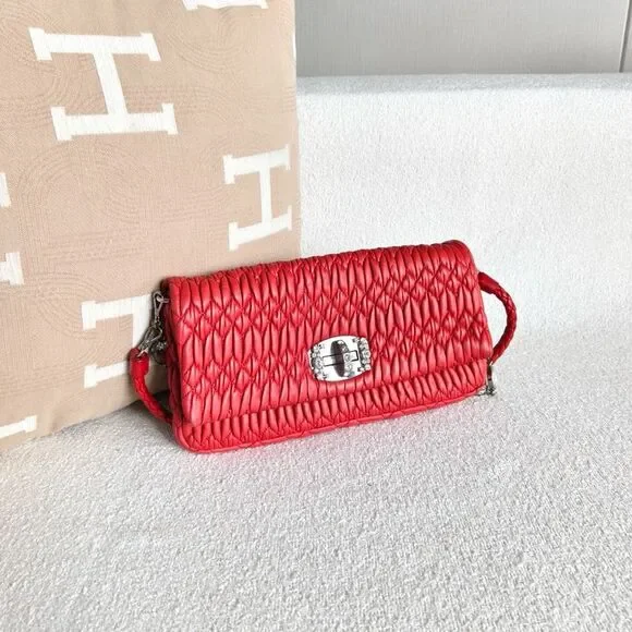 Miu Miu Women Pre-Loved Bag Very Good Condition - Picture 6 of 9